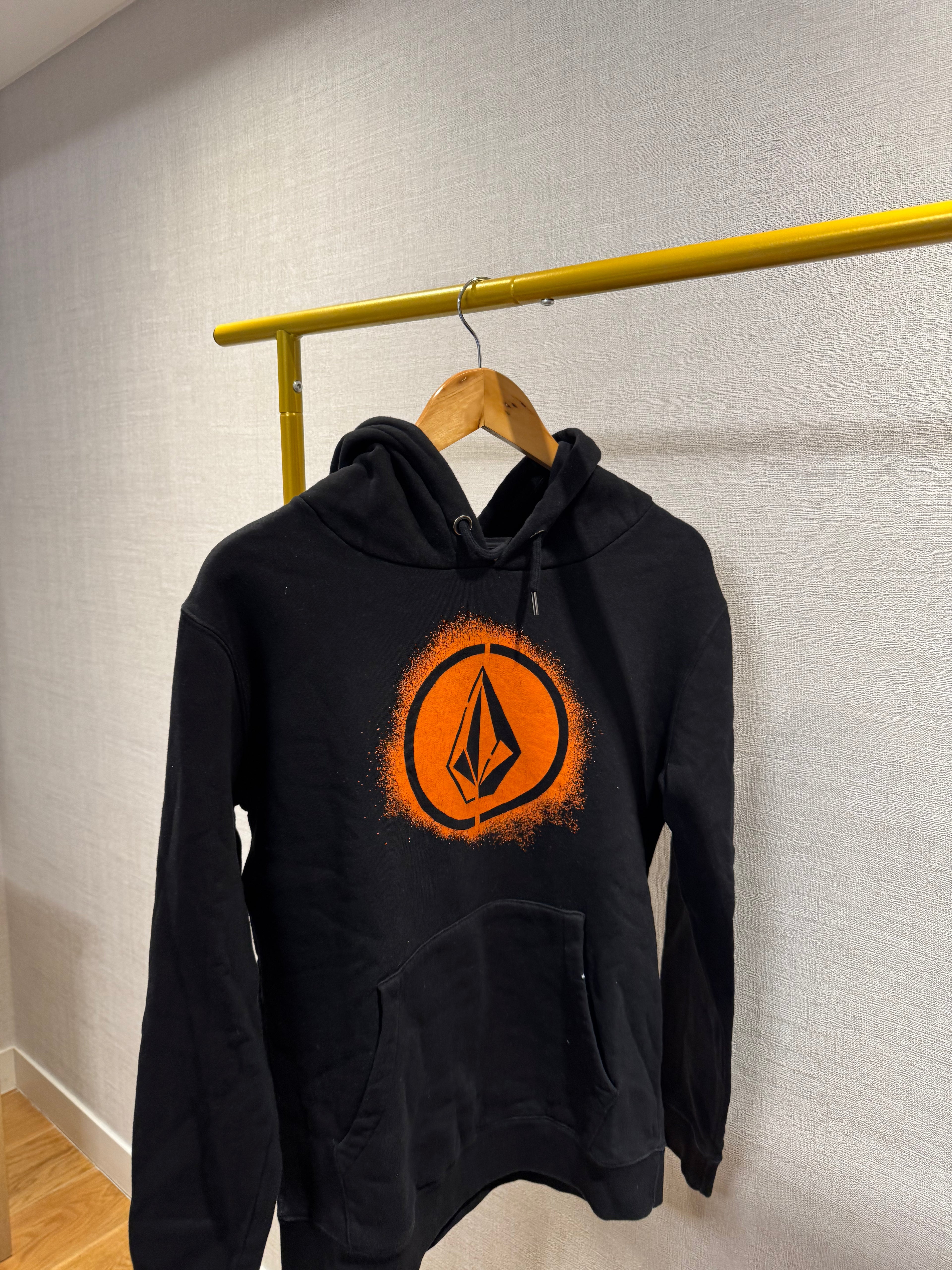 Buzo Negro Volcom Talle M