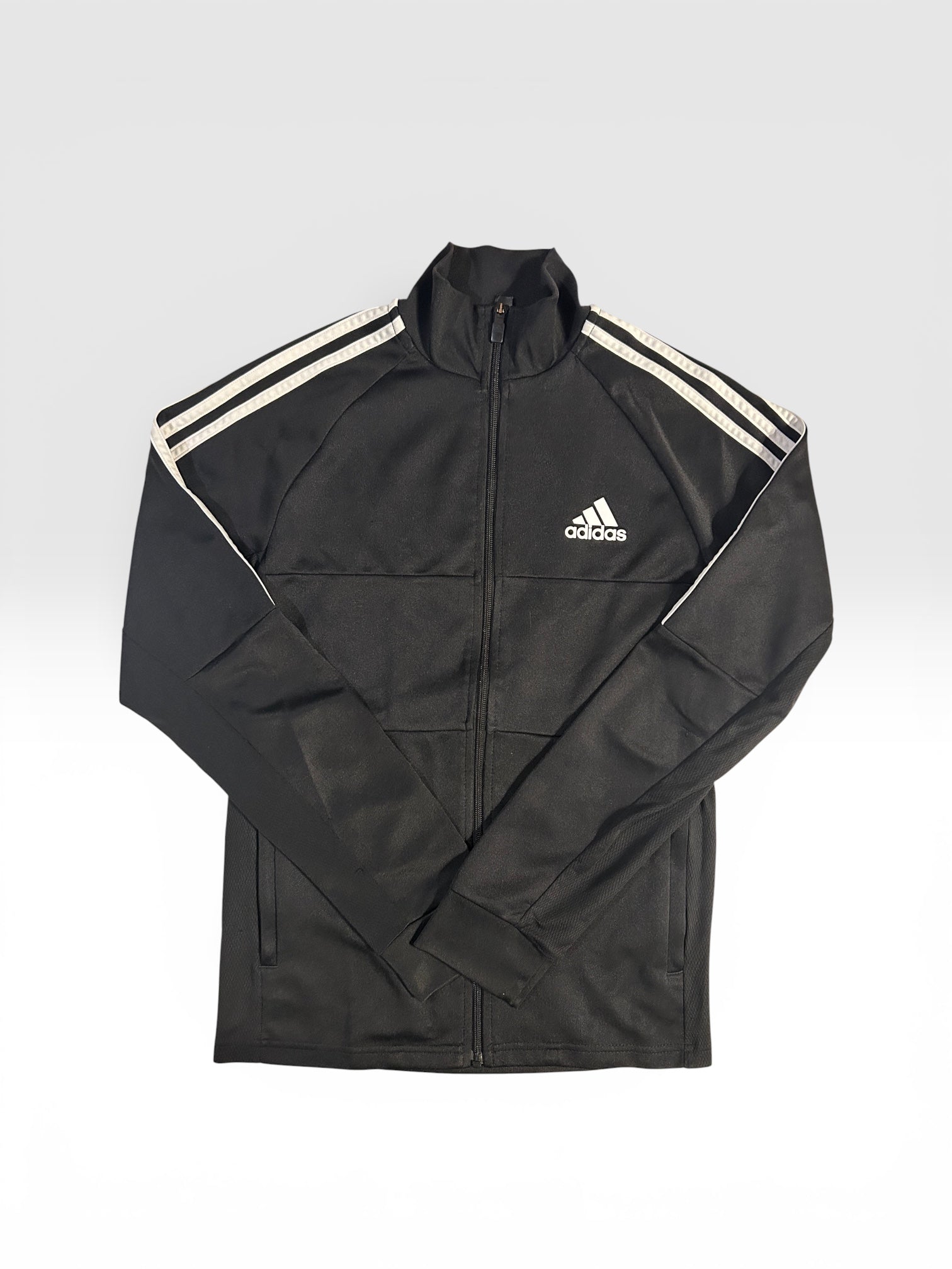 Buzo Adidas Negro con Detalles en Blanco
