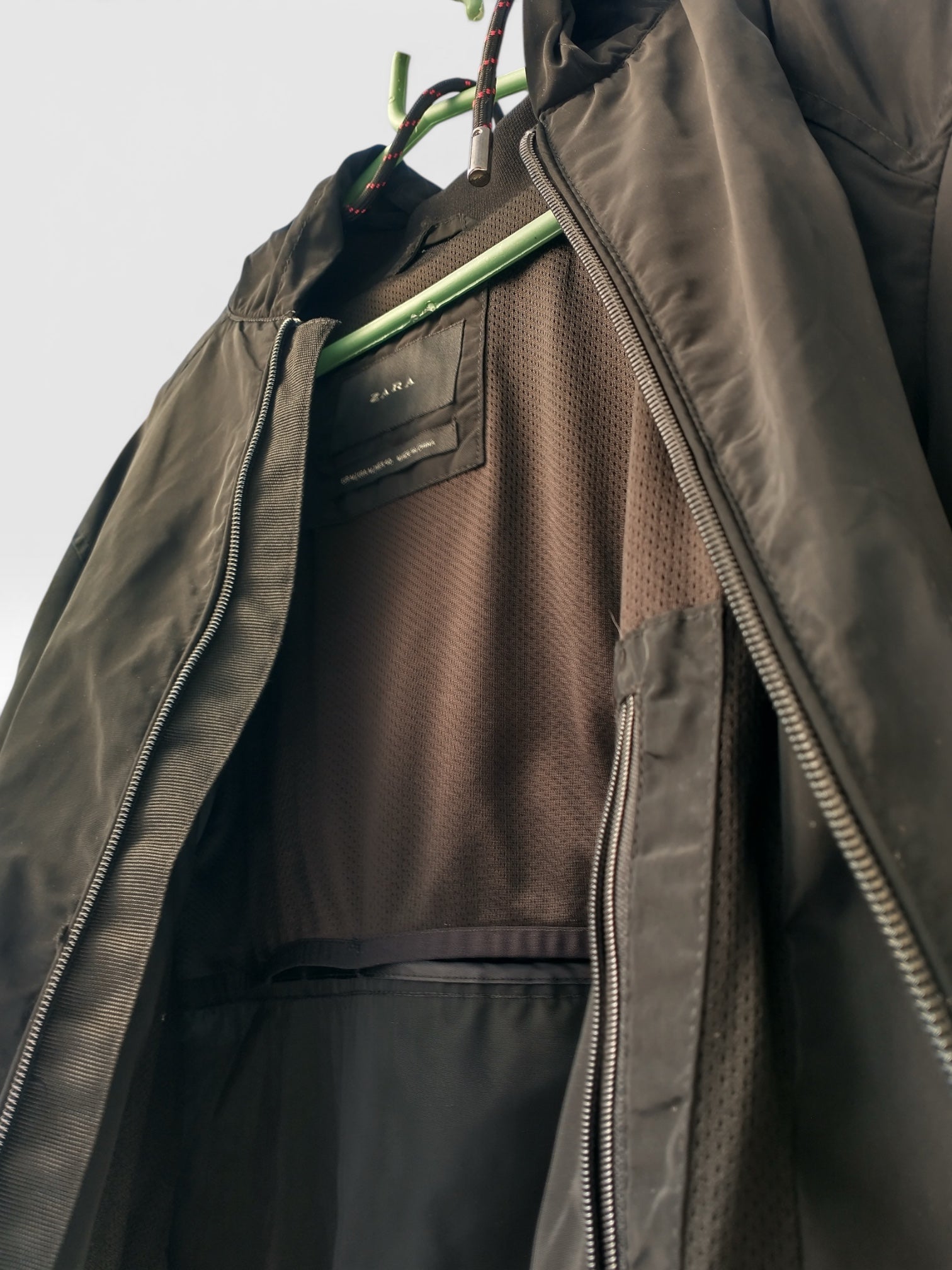 Campera Bomber Negra Zara - Talle M